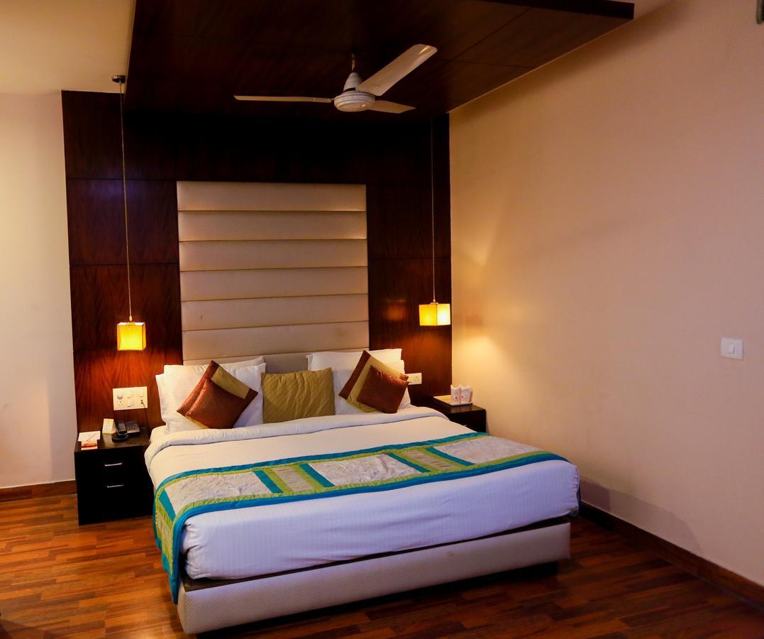 Cs Boutique Hotel Faridabad Exterior foto