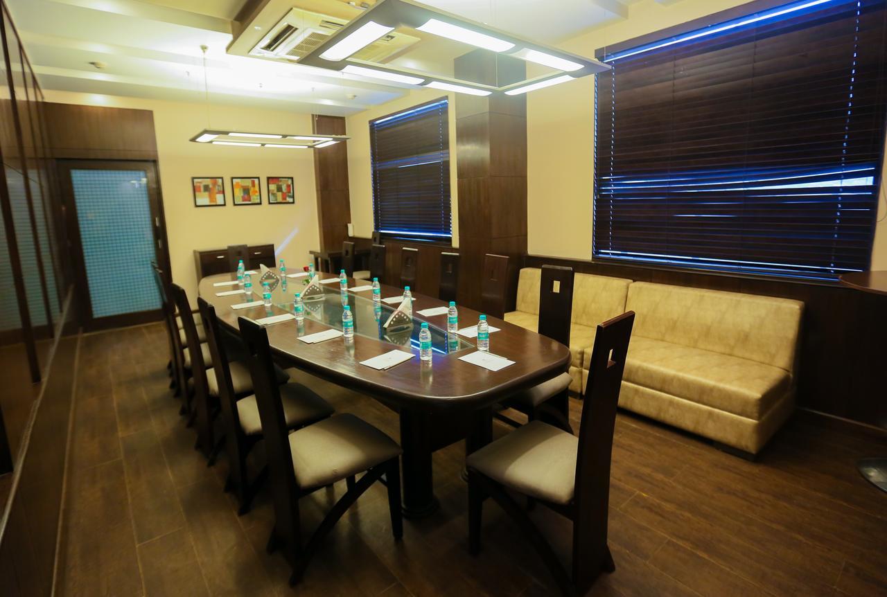Cs Boutique Hotel Faridabad Exterior foto
