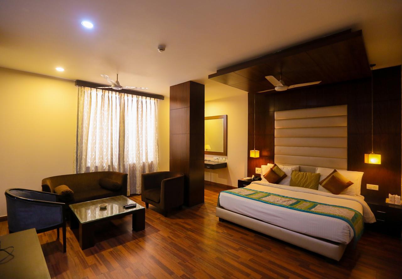 Cs Boutique Hotel Faridabad Exterior foto